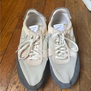 Nike Men's Cream and Gray Sneakers